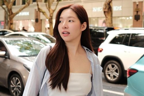 Hương Giang trước khi nghỉ việc MC truyền hình
