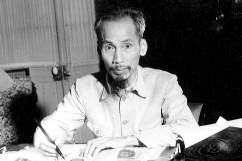 Những ngày đầu lập quốc qua ảnh tư liệu về Chủ tịch Hồ Chí Minh