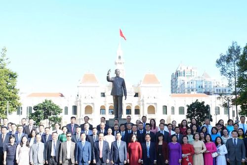 Khai mạc triển lãm ảnh '80 năm Ngoại giao Việt Nam: Vinh dự và tự hào'