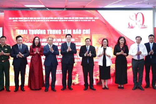 Khai trương Trung tâm Báo chí Triển lãm thành tựu đất nước