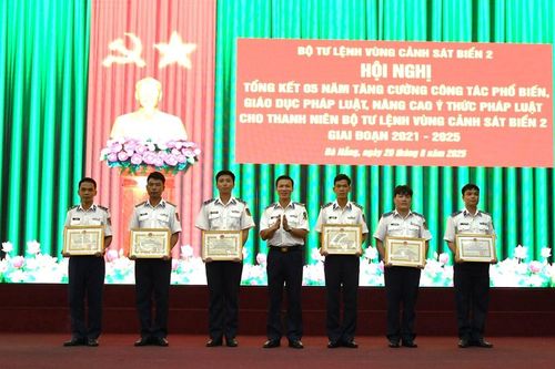 Vùng Cảnh sát biển 2 tổng kết phong trào thi đua văn hóa công sở