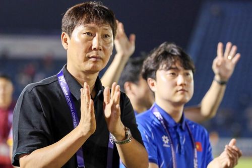 Tin nóng bóng đá Việt Nam hôm nay 22/8: HLV Kim Sang-sik dồn sức cho vòng loại U23 châu Á; CLB Nam Định chiêu mộ tuyển thủ U21 Hà Lan