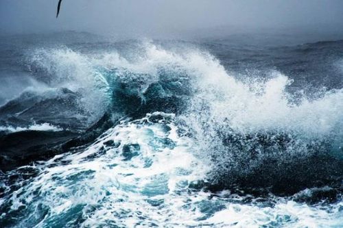 Cảnh báo sóng thần tại Chile sau trận động đất tại Eo biển Drake
