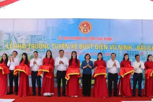 Bắc Ninh khai trương tuyến xe buýt điện đầu tiên