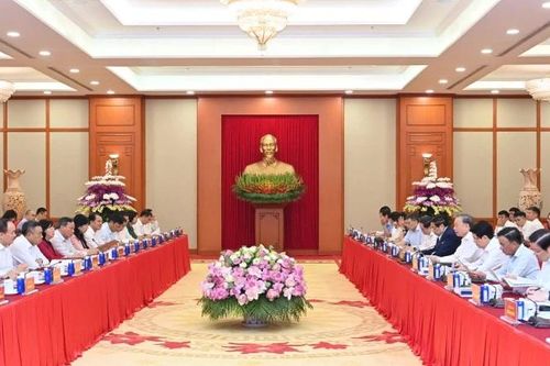 Kết luận của Bộ Chính trị, Ban Bí thư về tăng cường lãnh đạo, chỉ đạo công tác tổ chức Đại hội Đảng bộ các cấp
