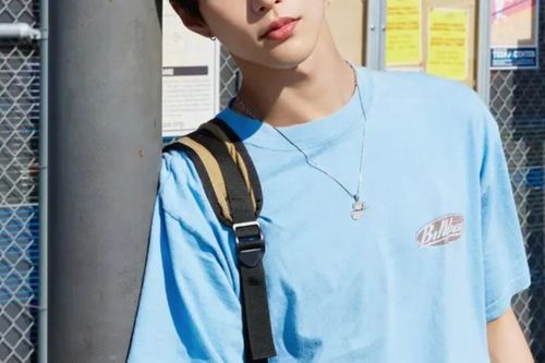 Thần tượng K-pop gây 'sốc' vì hát gần 300 bài trong buổi phát sóng trực tiếp