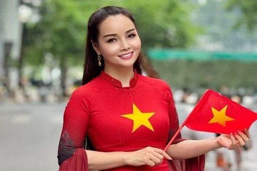 Mai Thu Huyền bồi hồi trong buổi tổng hợp luyện lần 1 cho đại lễ 2/9