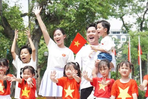 Người dân Hà Nội hòa nhịp không khí dịp đại lễ Quốc khánh 2/9