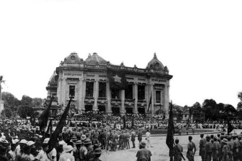 Tổng khởi nghĩa 'long trời, lở đất'