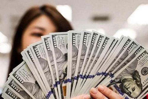 Tỷ giá USD hôm nay 22/8: Ngân hàng thương mại đồng loạt tăng mạnh, chợ đen quay đầu giảm
