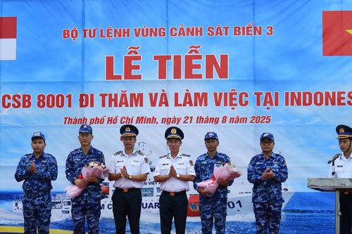 Đoàn công tác Cảnh sát biển Việt Nam bắt đầu hải trình đến Indonesia