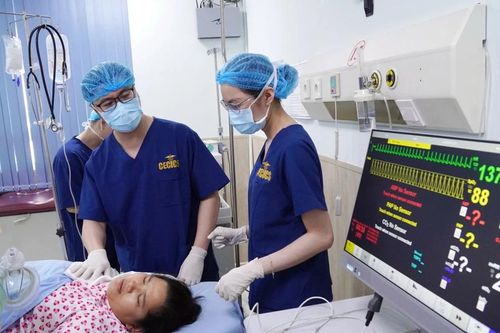 Hai trường y lớn ở TPHCM có điểm chuẩn ra sao