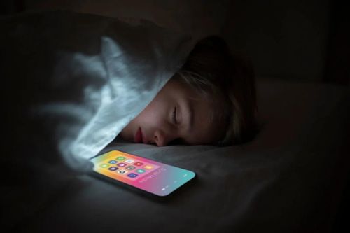 5 lý do không dùng điện thoại trong phòng ngủ