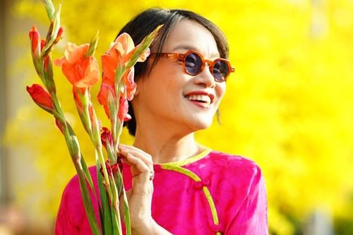 Diễn viên Tú Oanh bất ngờ nhận tin vui lớn