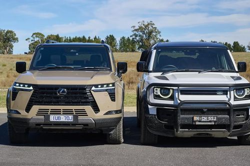 Land Rover Defender và Lexus GX: Cuộc đua ngôi vương SUV off-road hạng sang