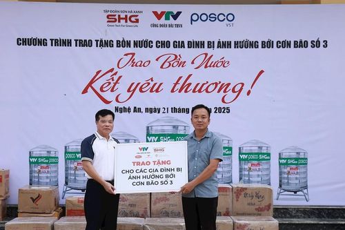 Đài Truyền hình Việt Nam, Báo và phát thanh, truyền hình Nghệ An cùng các nhà hảo tâm sẻ chia với người dân vùng lũ