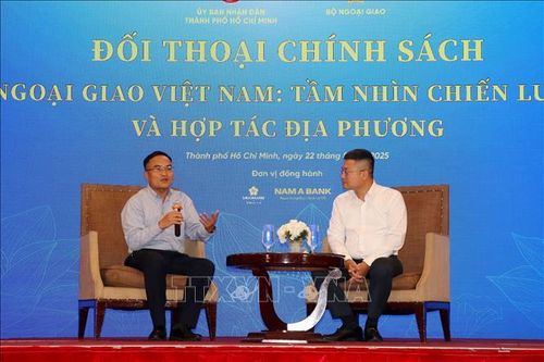 Ngoại giao Việt Nam từ tầm nhìn chiến lược và hợp tác địa phương