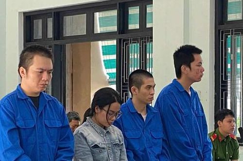 'Nữ quái' cùng 3 đồng phạm trả giá đắt vì nhiều lần mua bán trái phép chất ma túy
