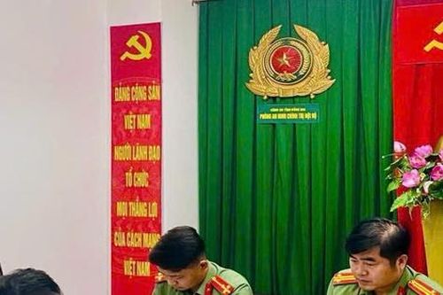 Xử phạt thanh niên chia sẻ đường link cá độ online 'núp bóng' trang web bất động sản