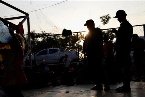 Mỹ xét lại toàn bộ 55 triệu hồ sơ thị thực
