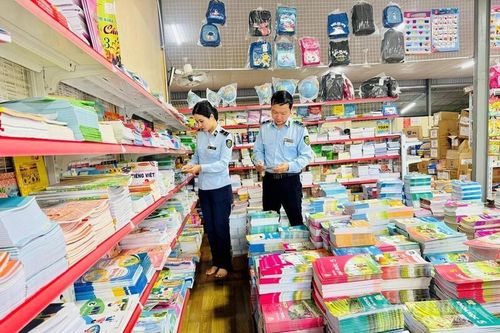 Thanh Hóa: Quyết không để sách lậu, thiết bị giả lọt vào trường học
