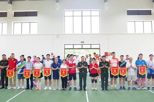 Giải thể thao chào mừng 80 năm Ngày truyền thống LLVT tỉnh Thanh Hóa