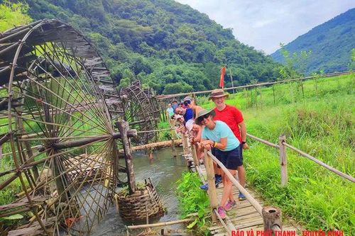 Phát triển du lịch cộng đồng gắn với bảo tồn bản sắc văn hóa