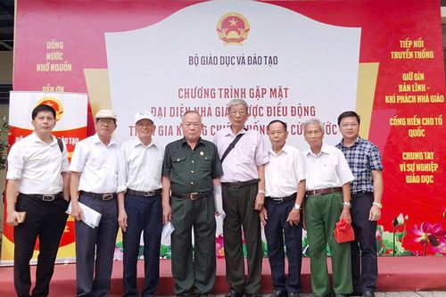 Bắc Ninh: 6 nhà giáo đi B tiêu biểu tham dự chương trình gặp mặt toàn quốc