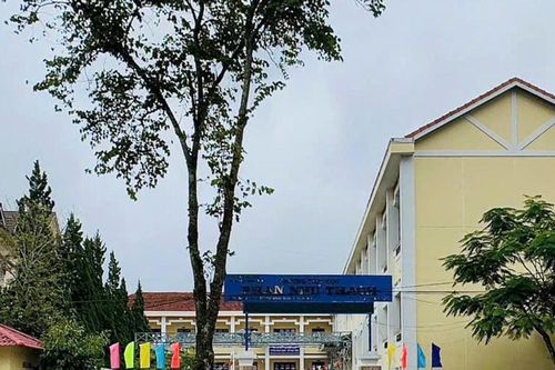 Nhiều trường học khó đạt chuẩn quốc gia vì thiếu đất