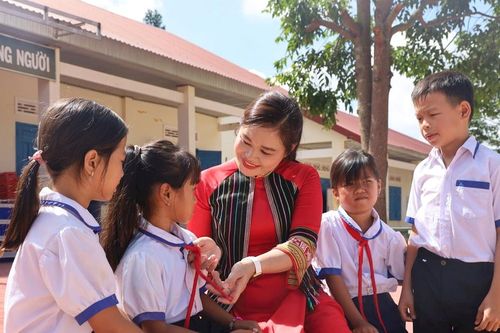 Cô giáo Thiệp và 'Lớp học hạnh phúc' nơi vùng xa