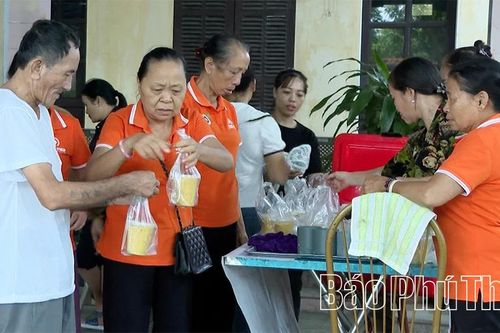 Bát cháo yêu thương: Hơi ấm từ lòng nhân ái chùa Tùng Vân
