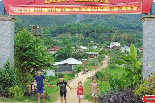 Bản Khoa đoàn kết xây dựng nông thôn mới