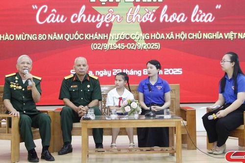 Tọa đàm 'Câu chuyện thời hoa lửa'