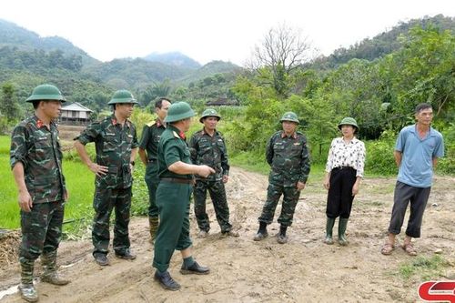 Đẩy nhanh tiến độ thi công nhà ở cho nhân dân vùng lũ