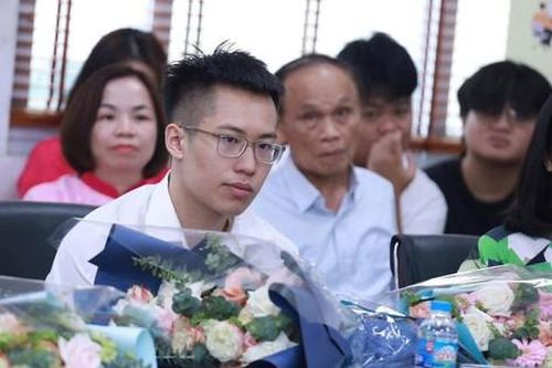 Hà Nội khen thưởng học sinh đạt thành tích xuất sắc 1,5 tháng lương cơ sở