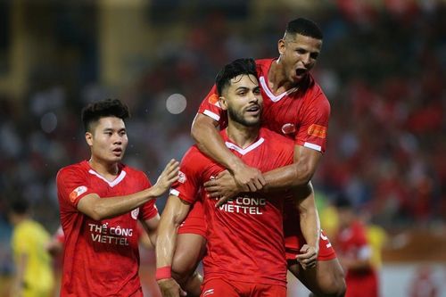 V-League: Sao Việt kiều tỏa sáng, Thể Công Viettel thắng dễ Công an TP.HCM