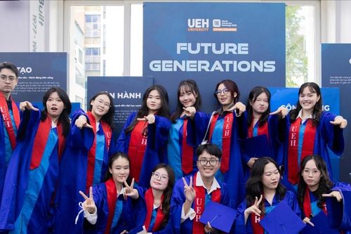 Điểm chuẩn Trường Đại học Kinh tế - Luật và Đại học Kinh tế TP. Hồ Chí Minh năm 2025, biến động nhiều so với năm trước