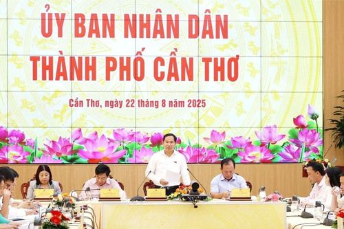 Cần Thơ khẳng định vai trò trung tâm vùng, cần giải pháp mạnh mẽ tháo gỡ điểm nghẽn phát triển