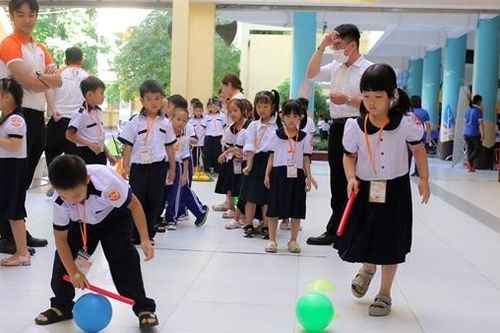 Nghiêm cấm việc ép buộc học sinh may, mua đồng phục trong năm học mới