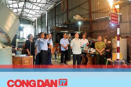 Giải thưởng Nhân tài Đất Việt 2025: Đoàn công tác khảo sát sáng kiến cảnh báo lũ
