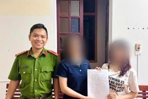 Công an hỗ trợ trả lại 2 tỷ đồng cho người chuyển nhầm tài khoản