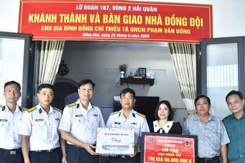 Vùng 2 Hải quân bàn giao 'Nhà đồng đội' nhân dịp Quốc khánh 2-9