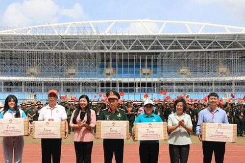Ban Thường trực Ủy ban MTTQ Việt Nam thành phố Hà Nội thăm, động viên lực lượng tham gia A80
