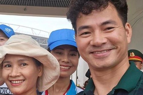 Đi làm nhiệm vụ A80, 'anh Núi' NSND Xuân Bắc gặp lại 'em gái ruột'