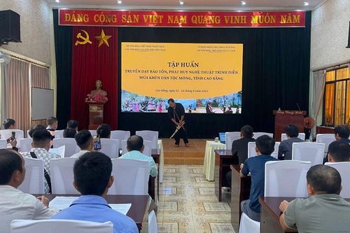 Bảo tồn, phát huy nghệ thuật trình diễn múa Khèn dân tộc Mông ở Cao Bằng