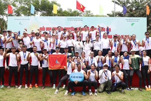 TP.HCM nhất toàn đoàn Giải đua thuyền truyền thống VĐQG 2025