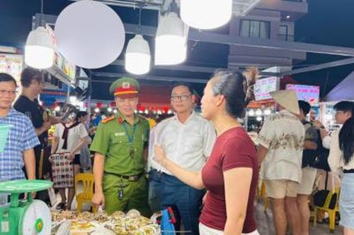 UBND phường An Hải tăng cường kiểm soát, xử lý vi phạm tại Chợ đêm Sơn Trà