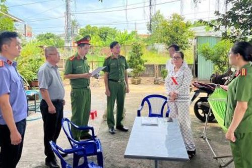 Khởi tố cán bộ hội phụ nữ tham ô tài sản