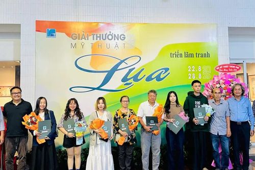 Tôn vinh giá trị truyền thống tranh lụa tại Giải thưởng Mỹ thuật TPHCM năm 2025
