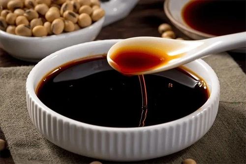 Cách chọn nước tương ngon, an toàn